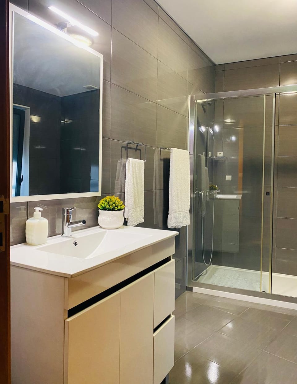 Shower, Bathroom