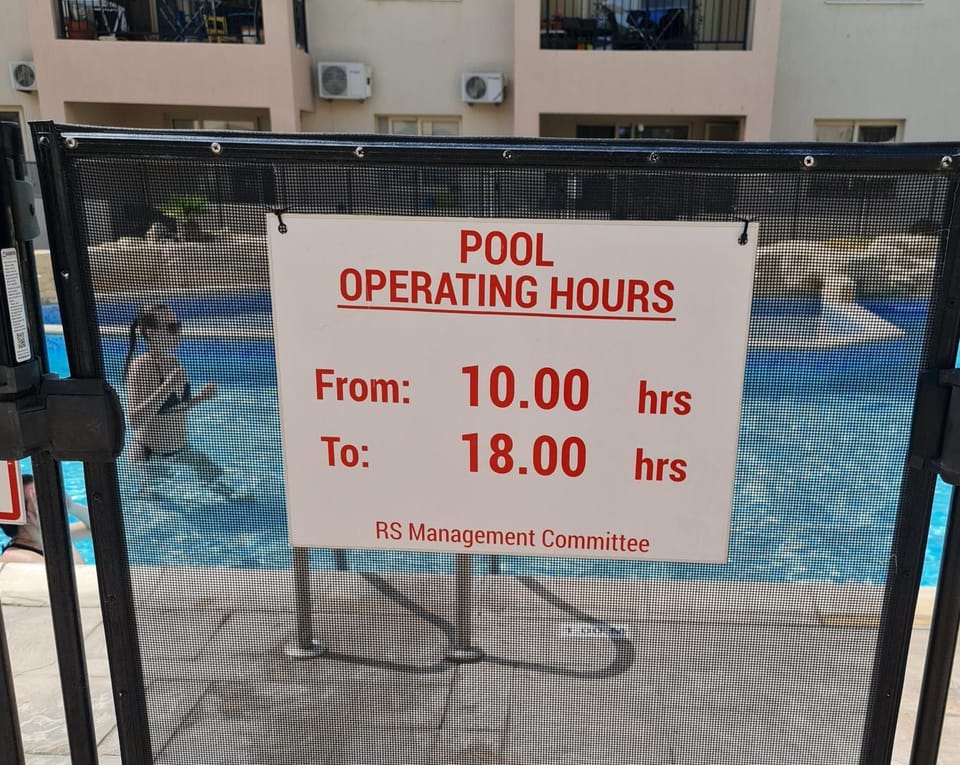 Pool view, Swimming pool