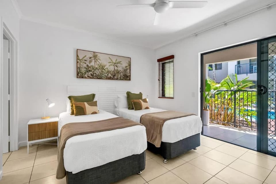 Bed, View (from property/room), Bedroom