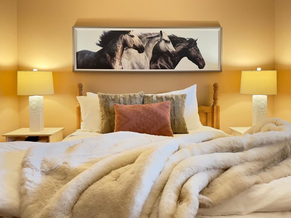 Bed, Bedroom, internet