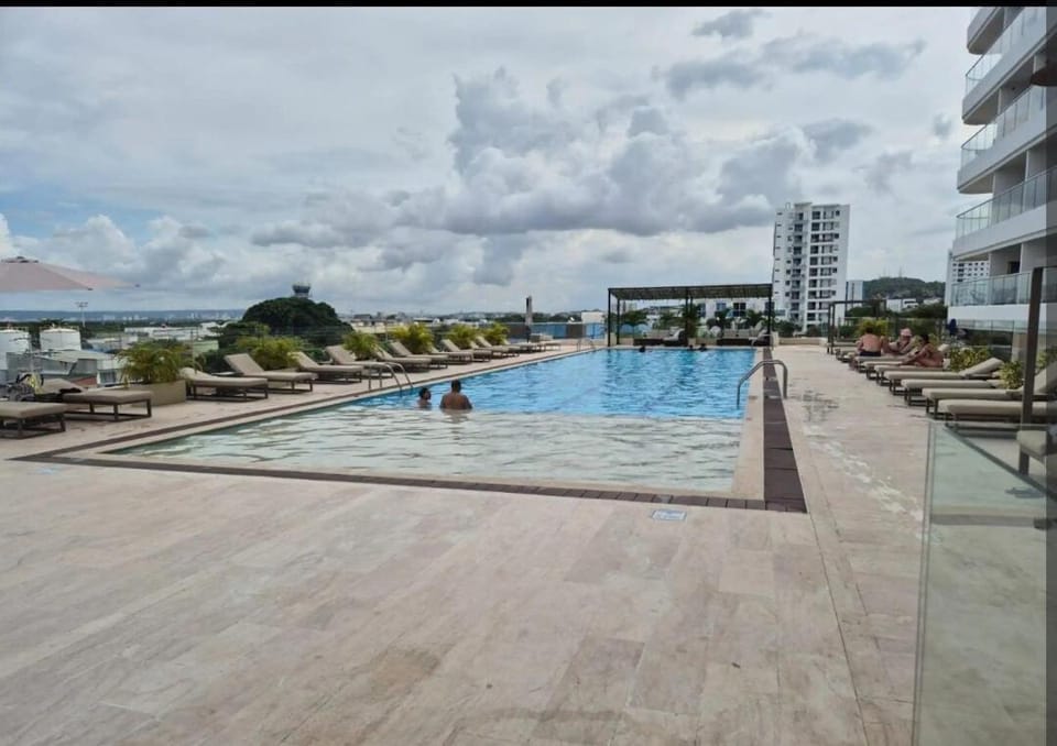 Property building, Day, Swimming pool