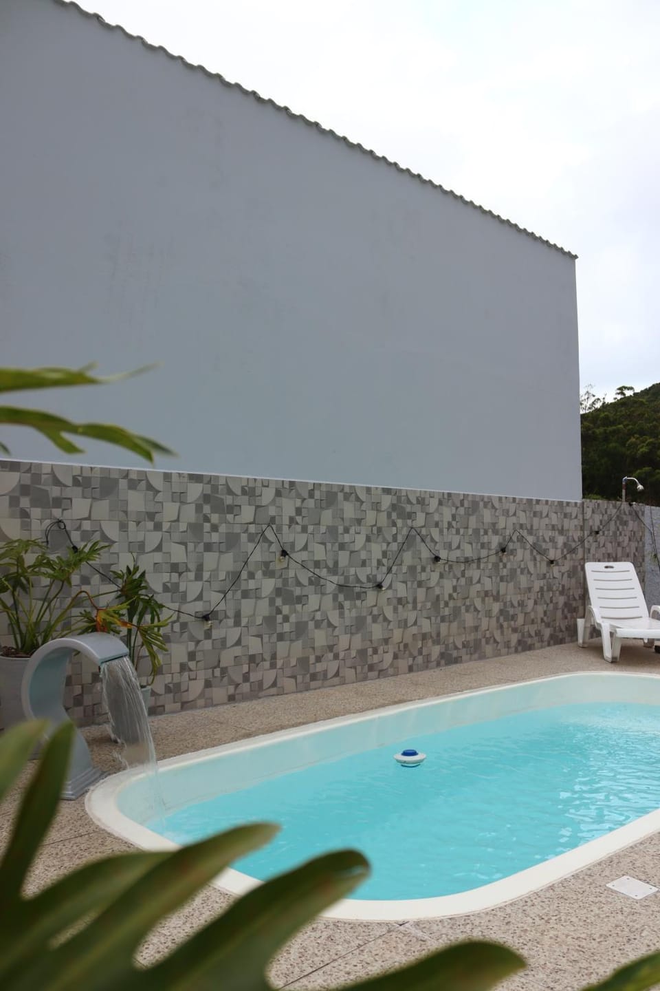 Pool view, Swimming pool, sunbed
