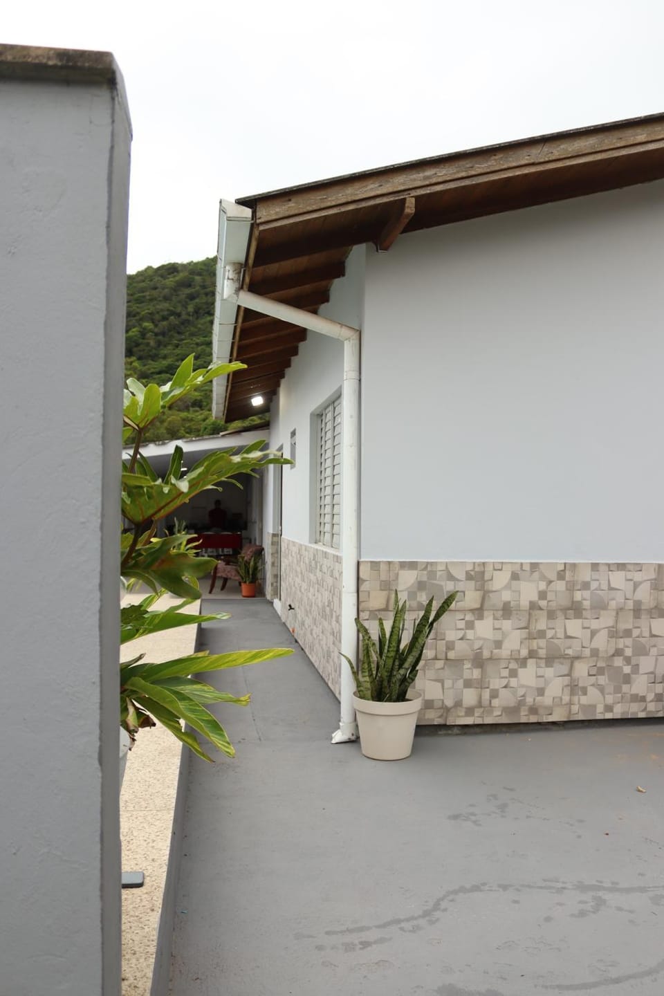 Property building, Facade/entrance, Day