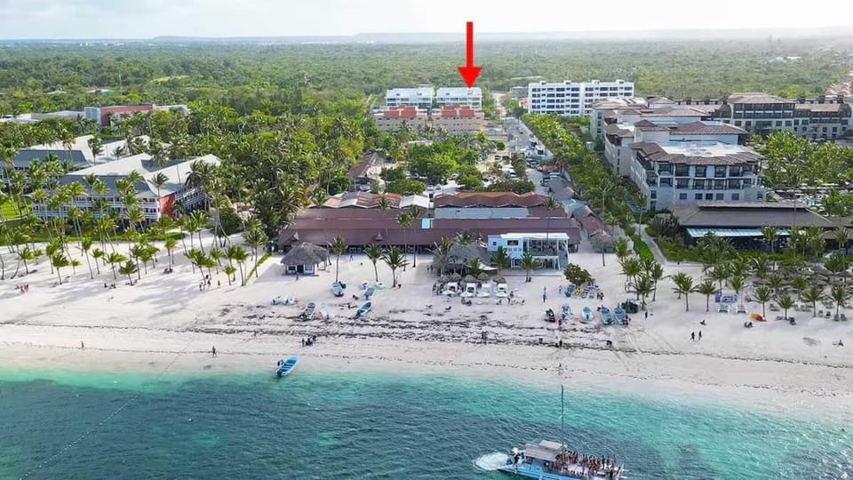 Property building, Nearby landmark, Bird's eye view