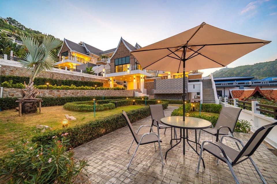 Property building, View (from property/room), Garden view, Quiet street view, Inner courtyard view