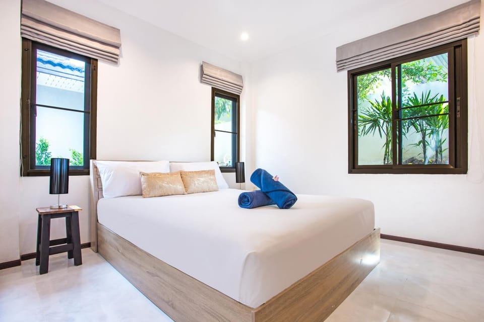Bed, Bedroom, air conditioner