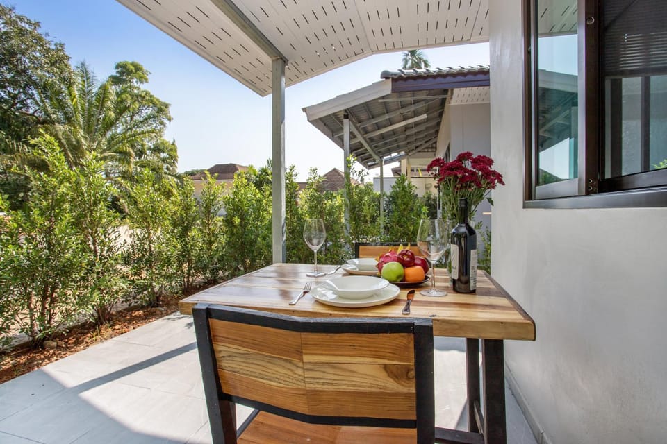 Garden, Balcony/Terrace, Dining area, Garden view