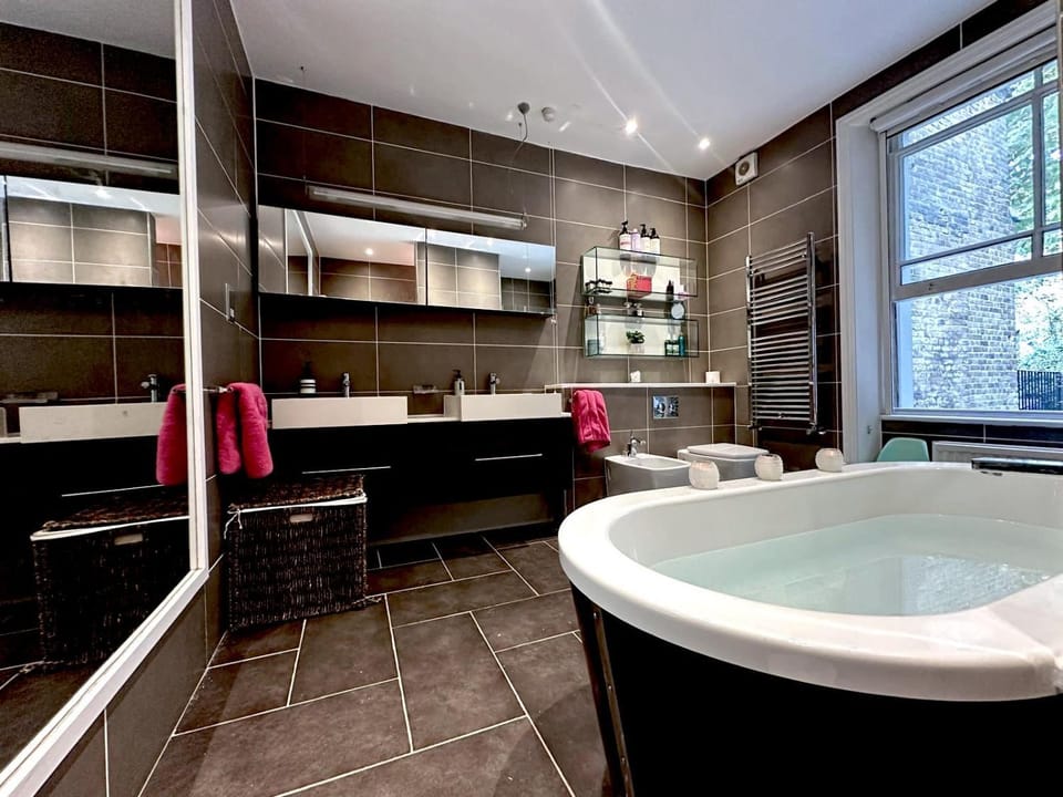 Bathroom, Bath