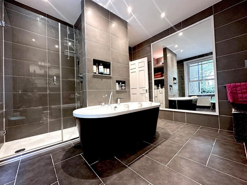 Bathroom, Bath