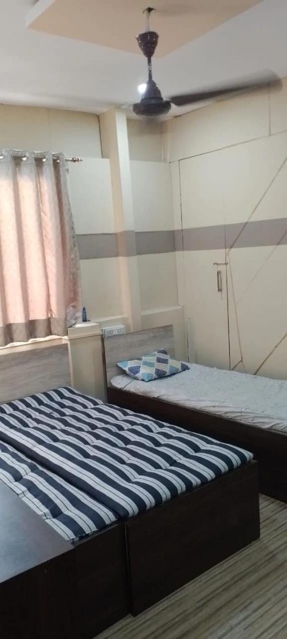 Nestup Stay for Boys Hostel in Kolkata