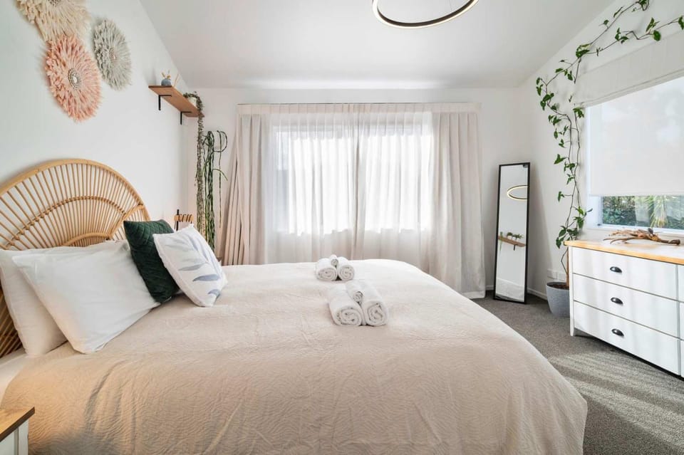 Urban Nook - Stylish Two Bedroom Hideaway House in Rotorua