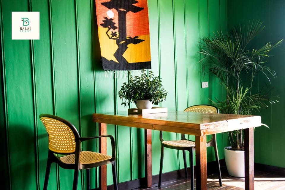 Seating area, Dining area