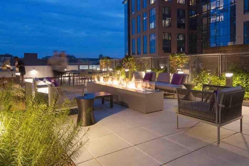 Luxury 2BR Apt in Boston Pool Gym Apartment in South Boston
