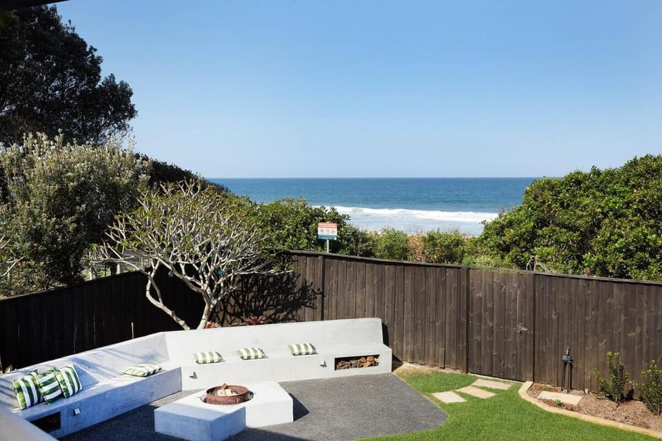 Beach, fireplace