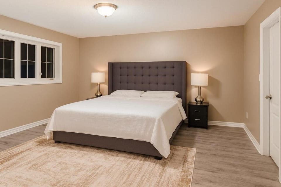 Spacious Brampton 4BR Upper Home House in Halton Hills