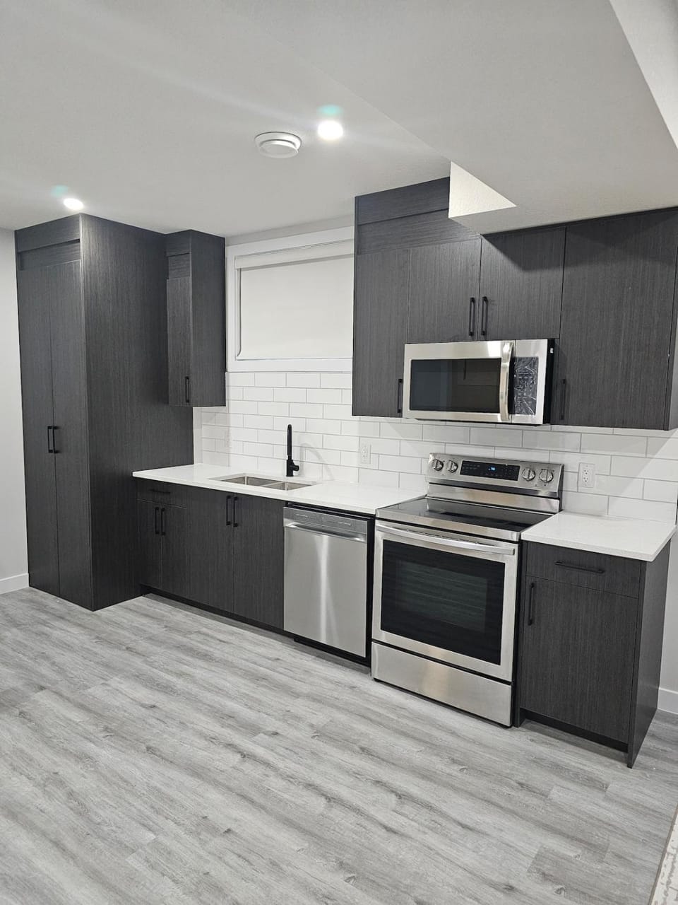 Cozy on Baywater Apartment in Airdrie