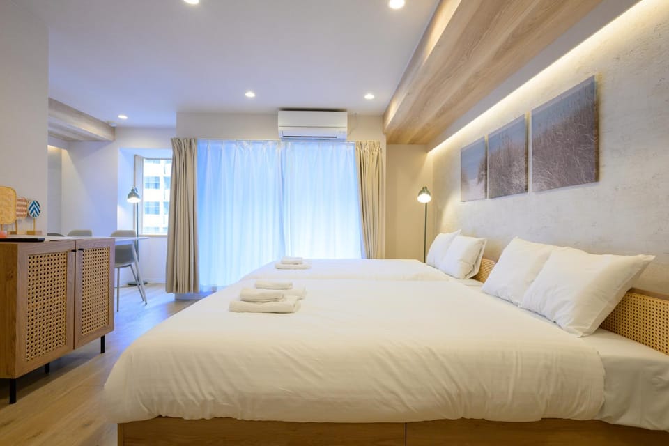 Bed, Bedroom, air conditioner