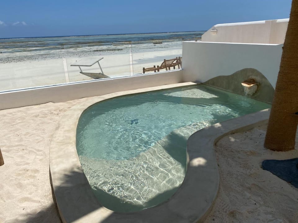 Day, Natural landscape, Hot Tub, View (from property/room), Balcony/Terrace, Pool view, Sea view, Swimming pool