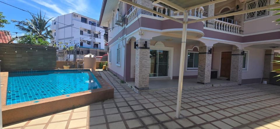 Ketki Luxury Pool Villa PearlShore Pattaya Villa in Pattaya City