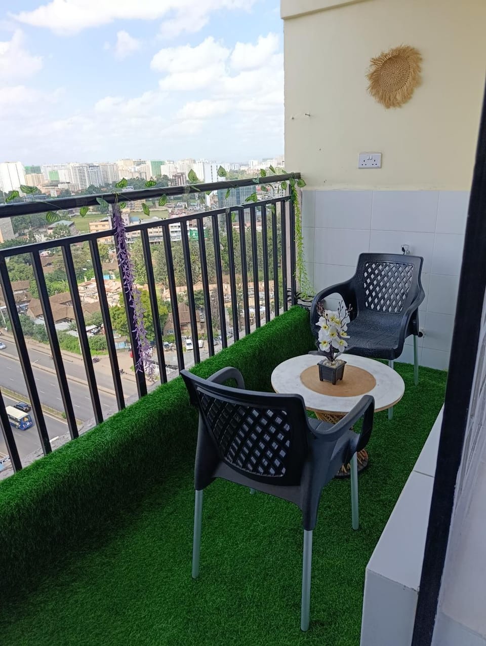 Rige's Furnished Studio Grand Midtown Apartment in Nairobi