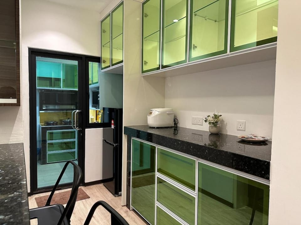 Jk DeLOFTs 6Pax 1Carpark Emporium Kuching Apartment in Kuching