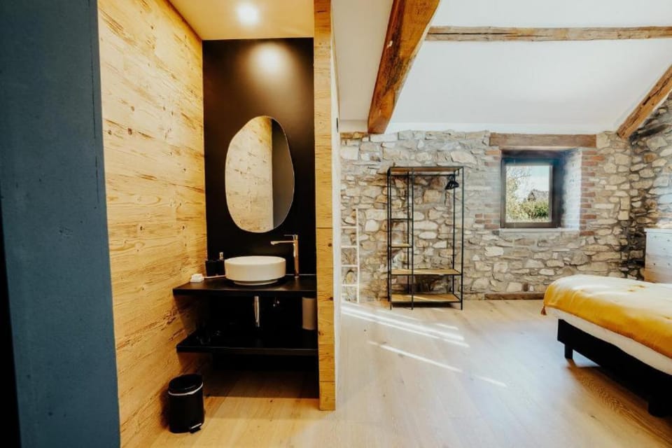 Shower, Bathroom, Bedroom