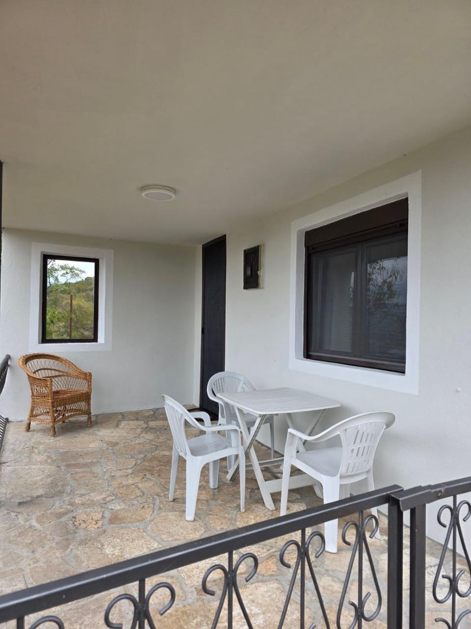 Patio, Day, Balcony/Terrace, Seating area, Dining area