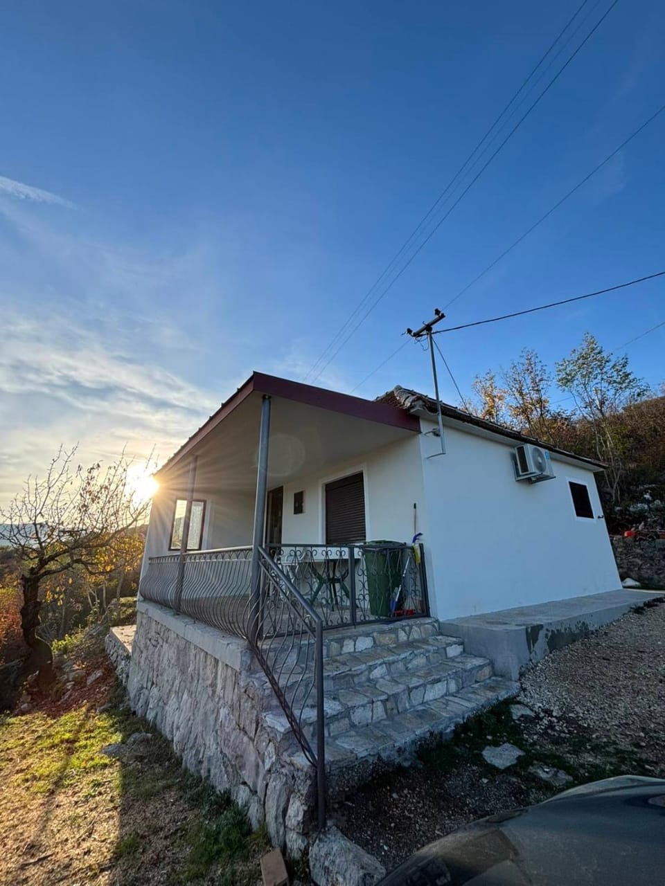 Property building, Day