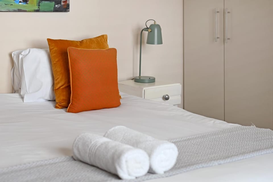 Charming Sea Point 1 Bed with Leafy Patio Apartment in Sea Point