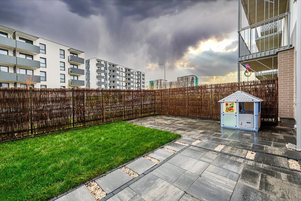 Garden, Garden, Garden view