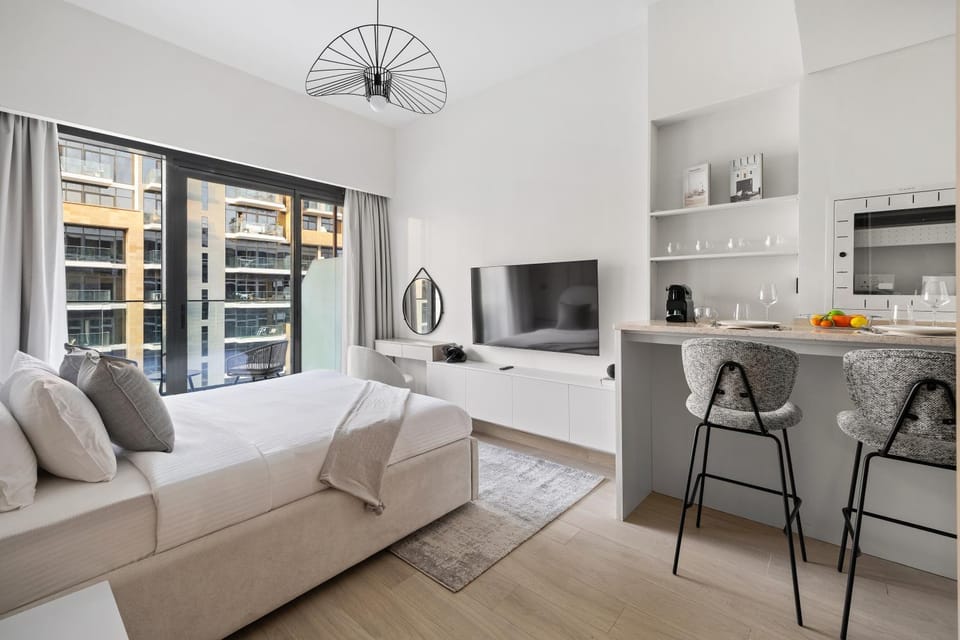 Communal lounge/ TV room, Bed, TV and multimedia, Kitchen or kitchenette, Living room, Photo of the whole room, Seating area, Dining area, Evening entertainment, Bedroom, minibar