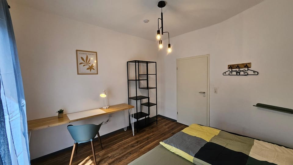 Photo of the whole room, Seating area, Bedroom