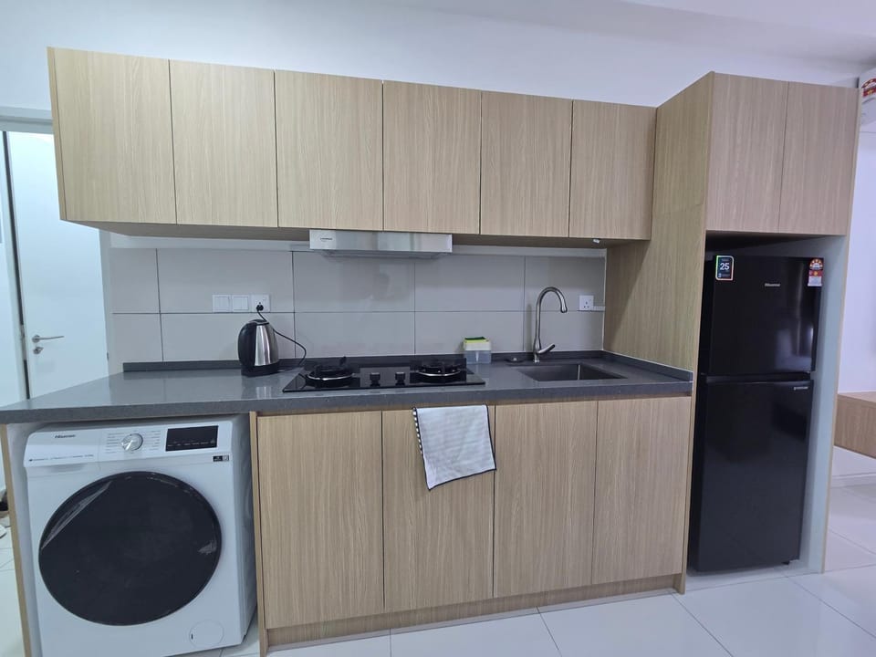 dishwasher, oven, toaster