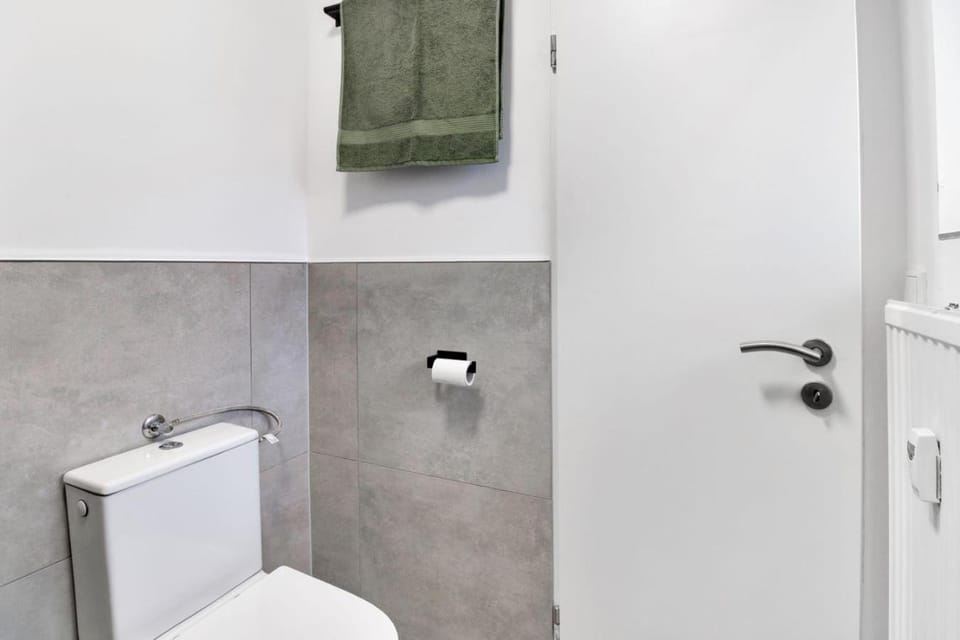Toilet, Bathroom