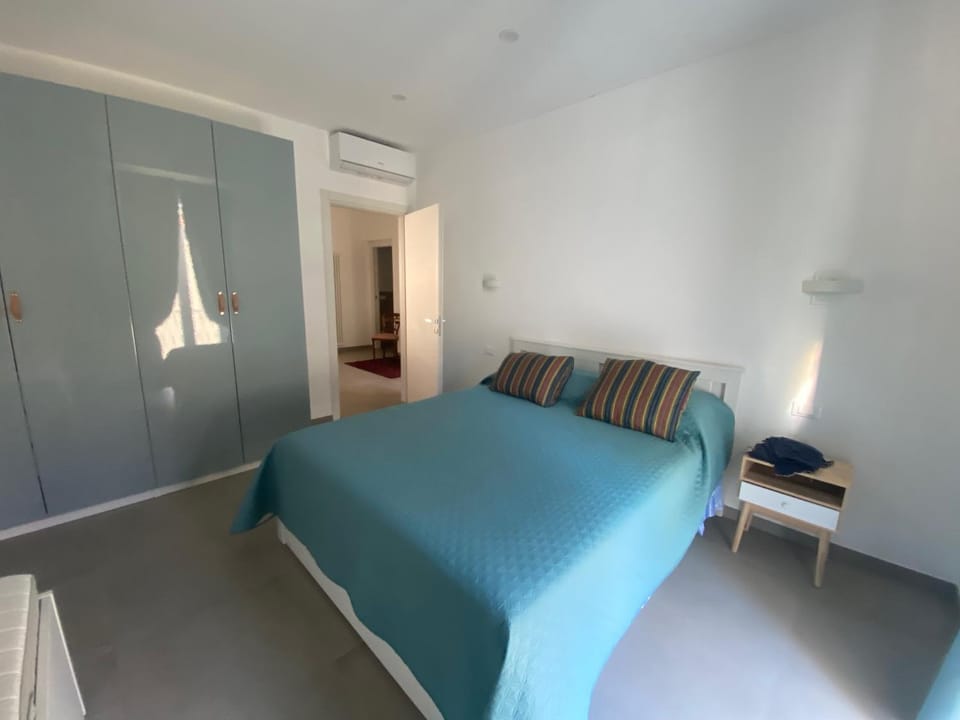 Bed, Photo of the whole room, Bedroom, wardrobe, air conditioner