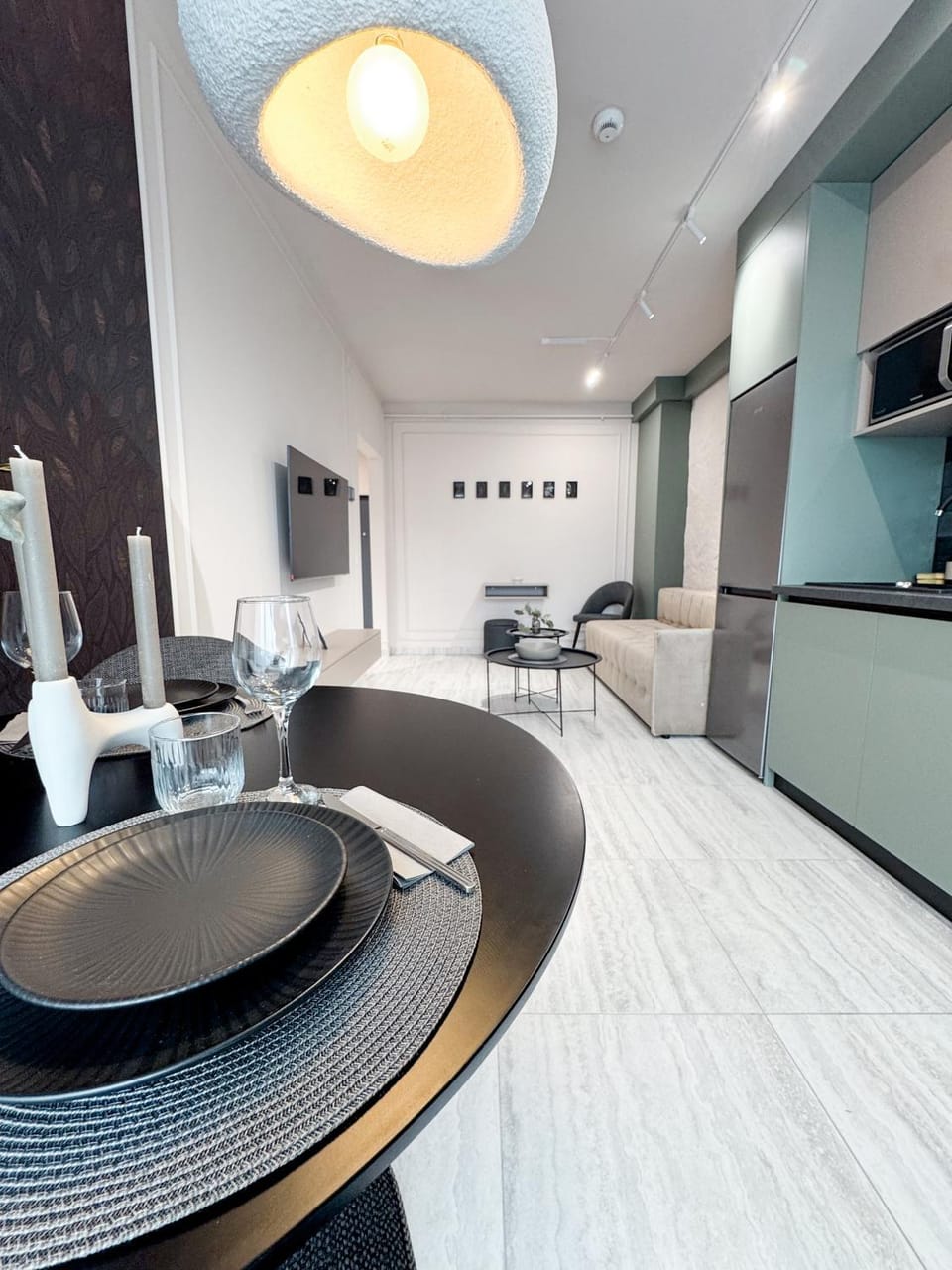 Sky Escape - Private Parking, Kingsize Bed & More Apartment in Cluj-Napoca