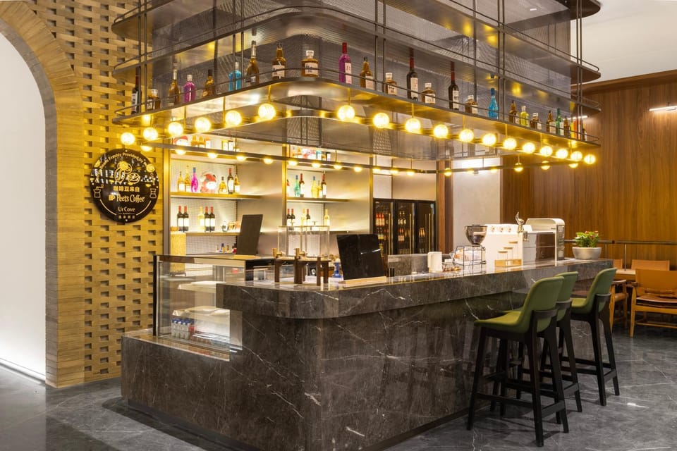 Lounge or bar