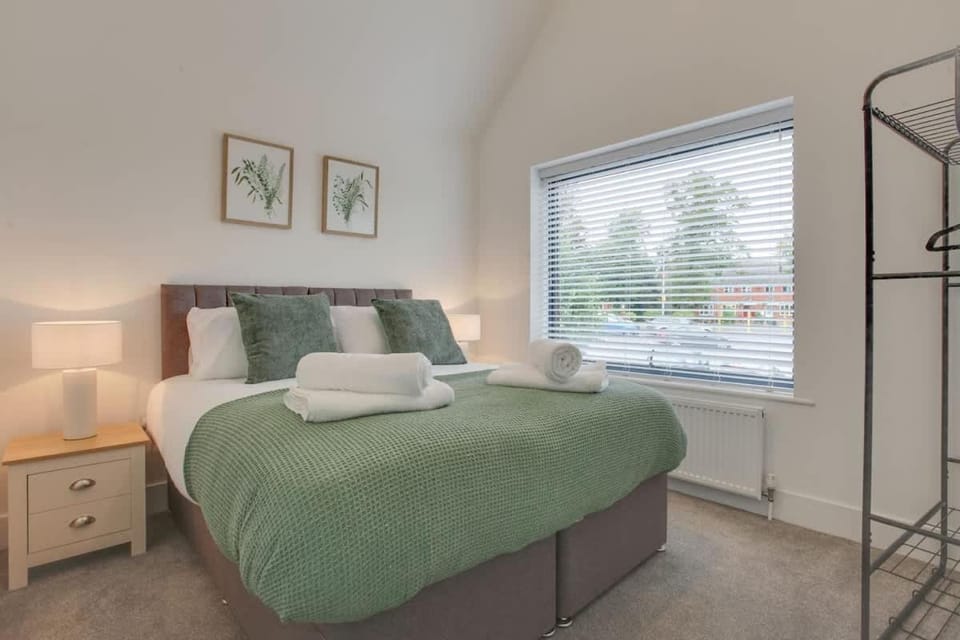 Surehaven Stays 4 Bedroom House Braintree House in Braintree