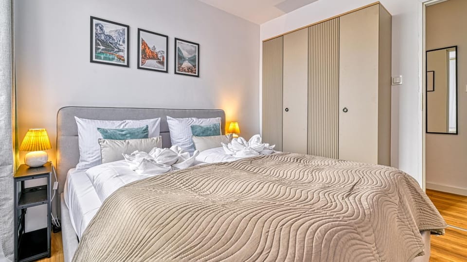 Bed, Bedroom, wardrobe