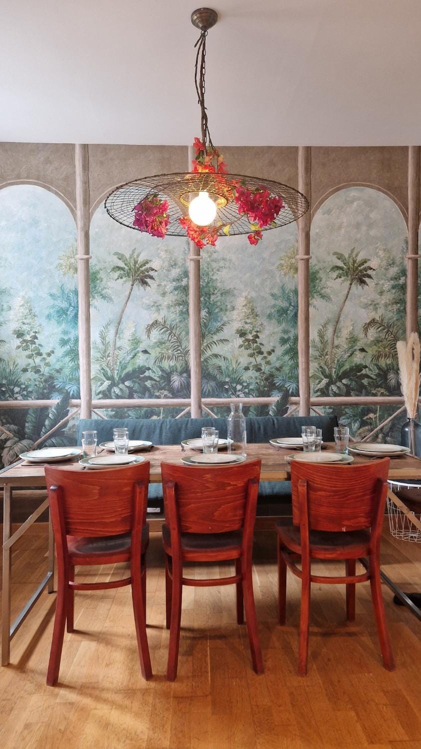 Living room, Decorative detail, Seating area, Dining area