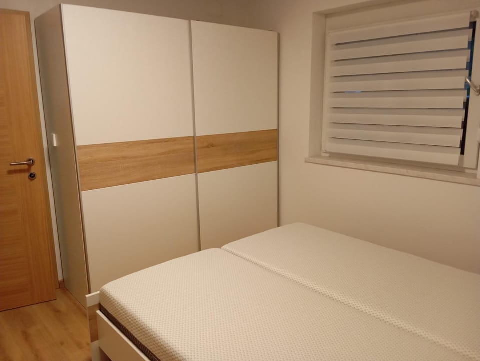 Bedroom, wardrobe