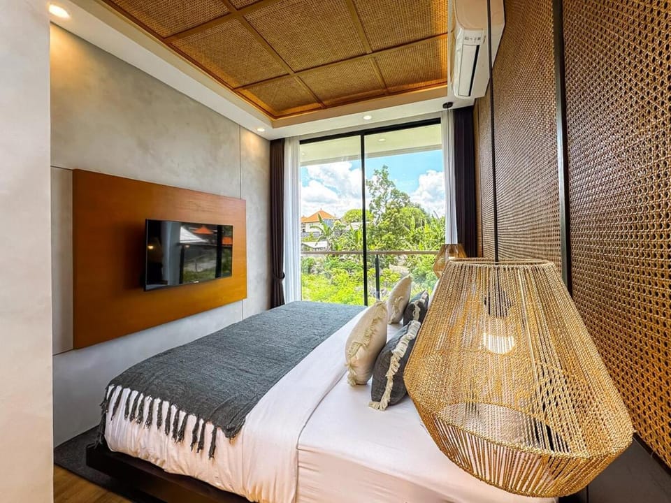 Villa Ini - Serene Tropical Pool Retreat Near Tanah Lot Villa in Kediri