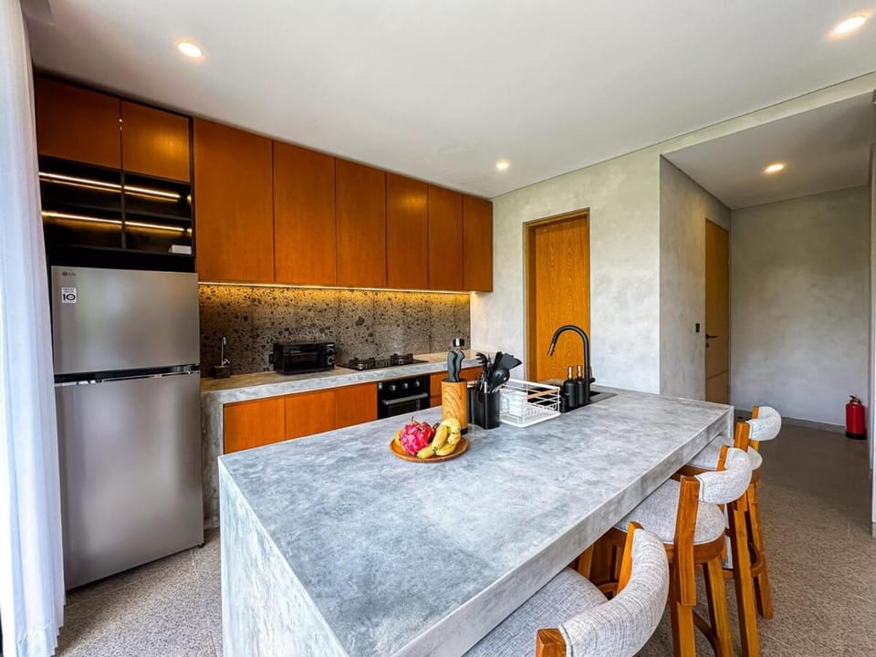 Villa Ini - Serene Tropical Pool Retreat Near Tanah Lot Villa in Kediri