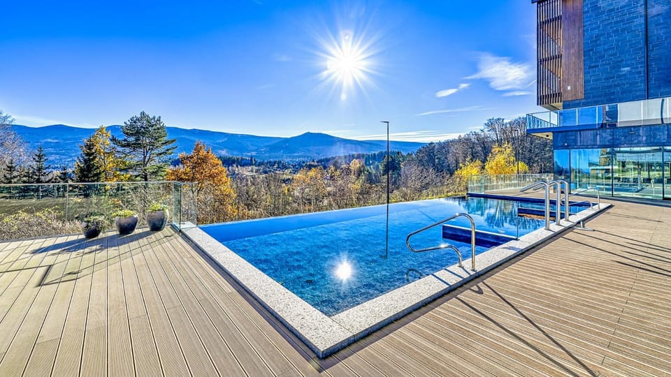 Mountain view, Swimming pool