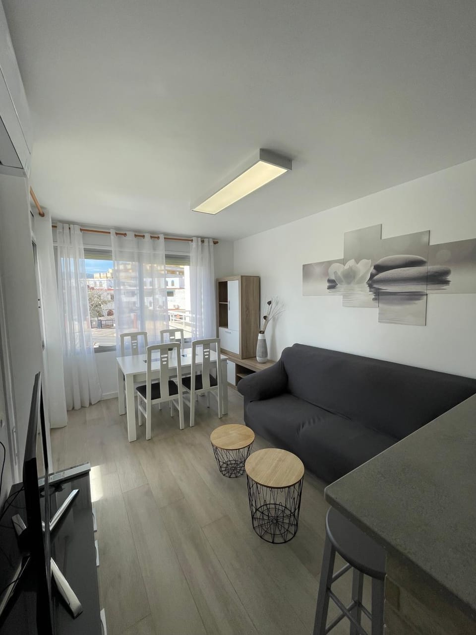 TV and multimedia, Living room, Dining area