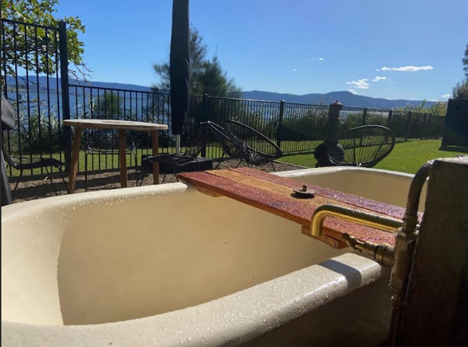 Cudgeree Tiny Stay House in Wollongong