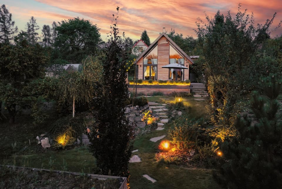 Property building, Natural landscape, Garden, Garden, Garden view