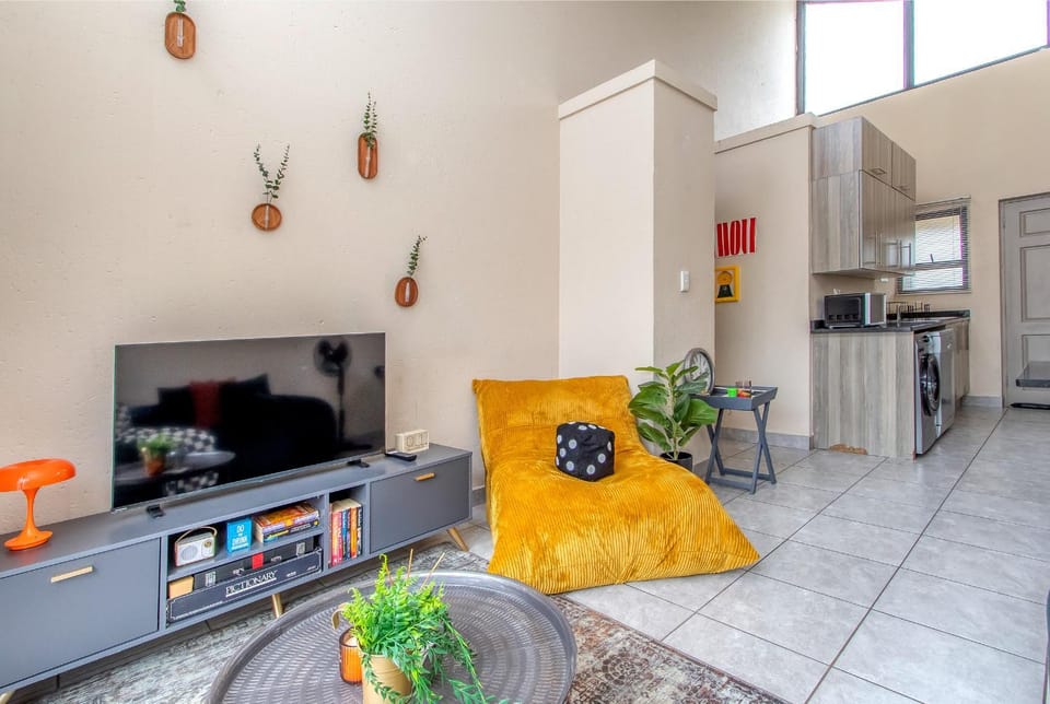 TV and multimedia, Living room, Seating area, dishwasher