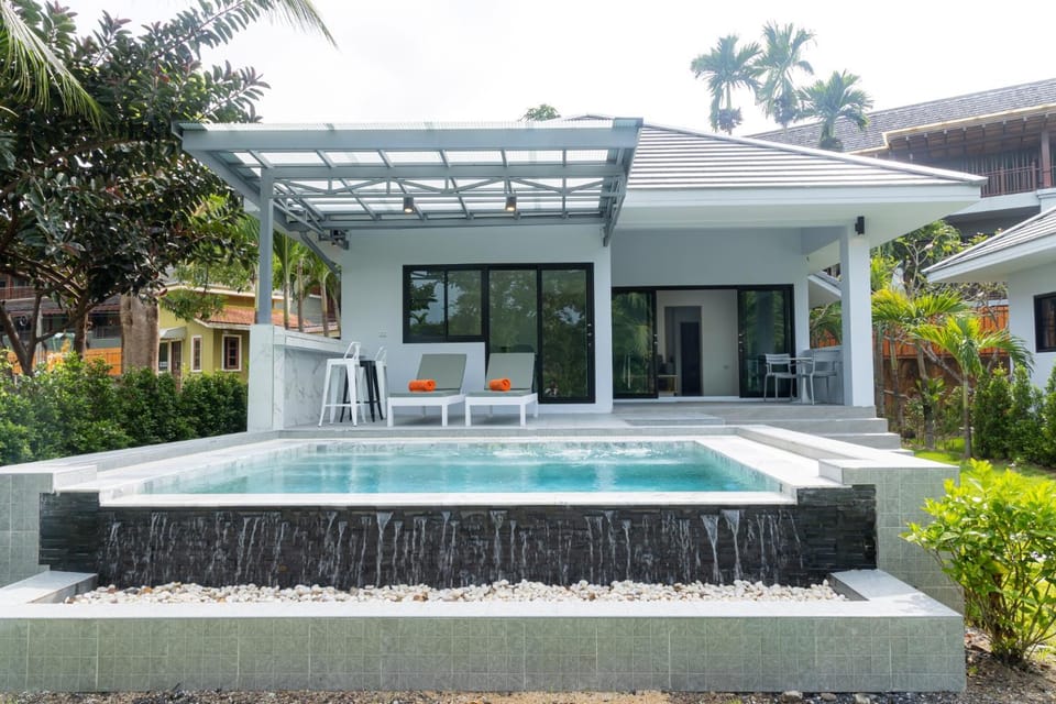 Property building, Pool view, Swimming pool