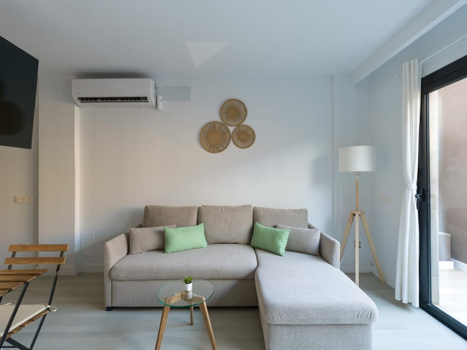 Communal lounge/ TV room, Living room